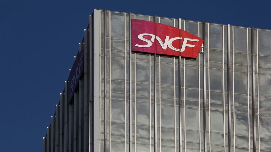 En plein mouvement sur les retraites, la SNCF devient une société anonyme qui n’embauche plus au statut de cheminot